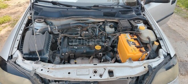 Opel Astra 2006, 411,382 km - 1.4 л - Hacıqabul