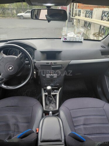 Opel Astra 2006, 326,725 km - 1.4 l - Qəbələ