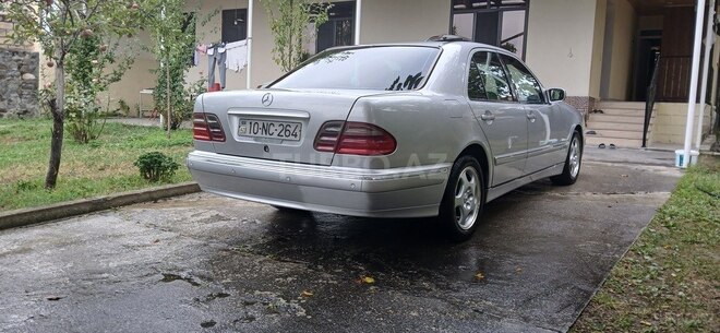 Mercedes E 220 2000, 650,000 km - 2.2 l - Şəki