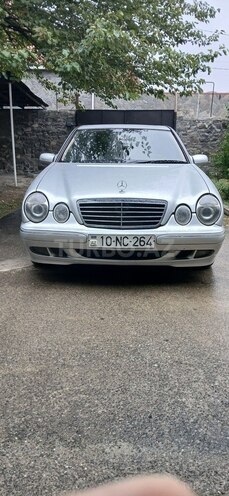 Mercedes E 220 2000, 650,000 km - 2.2 l - Şəki