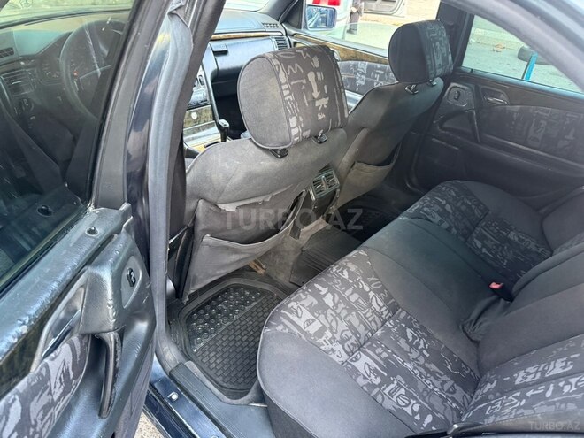 Mercedes E 230 1997, 391,000 km - 2.3 l - Bakı