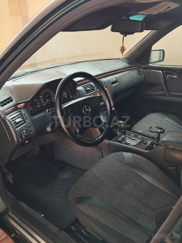 Mercedes E 230 1995, 416,000 km - 2.3 l - Şirvan