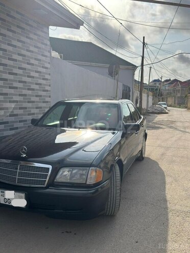 Mercedes C 200 1999, 286,000 km - 2.0 л - Bakı