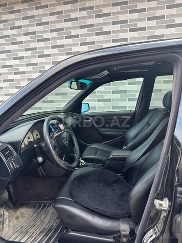 Mercedes C 200 1999, 286,000 km - 2.0 л - Bakı
