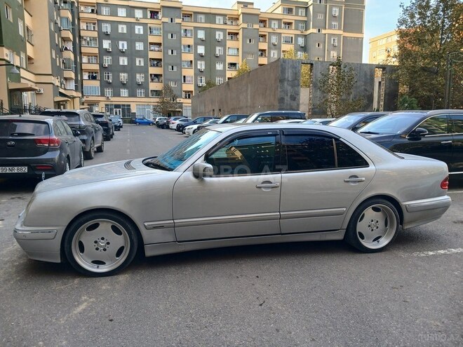 Mercedes E 280 2000, 320,000 km - 2.8 l - Bakı