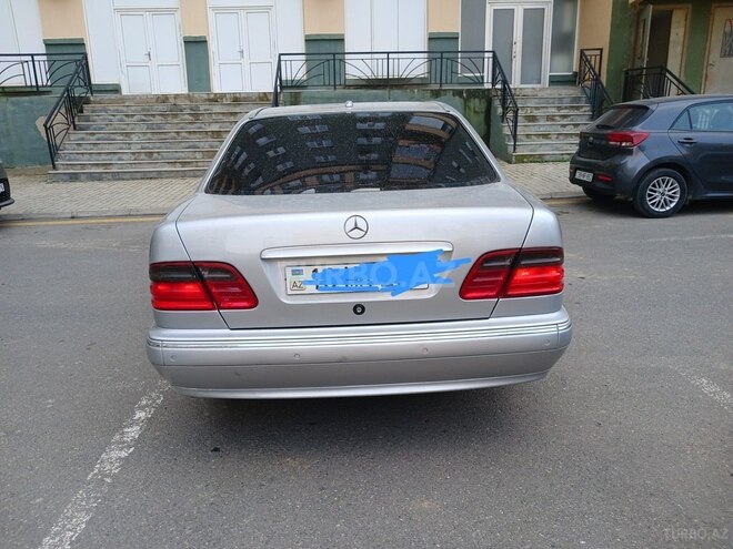 Mercedes E 280 2000, 320,000 km - 2.8 l - Bakı