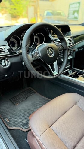 Mercedes E 220 2014, 223,500 km - 2.1 л - Bakı