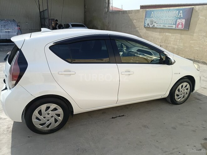 Toyota Aqua 2016, 226,000 km - 1.5 л - Bakı