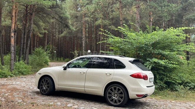 Porsche Cayenne 2011, 194,000 km - 3.6 л - Bakı