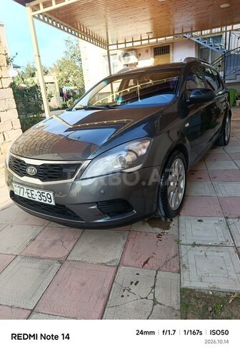 Kia  2010, 258,730 km - 1.6 l - Sumqayıt
