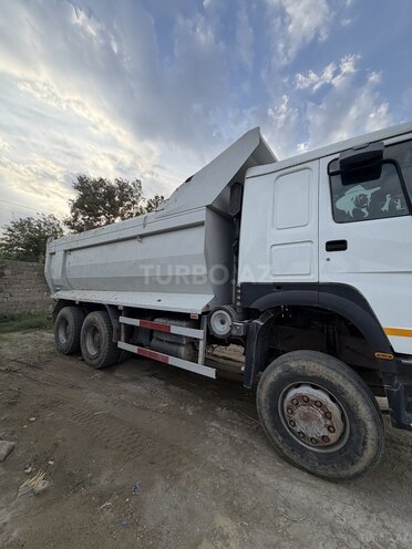 HOWO Sinotruk 2012, 200,000 km - 10.0 л - Bakı