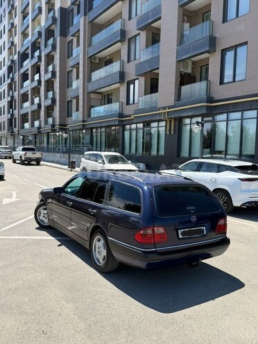 Mercedes E 240 1998, 342,580 km - 2.4 l - Sumqayıt