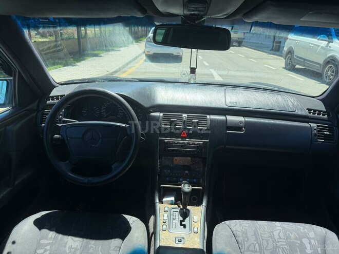 Mercedes E 240 1998, 342,580 km - 2.4 l - Sumqayıt