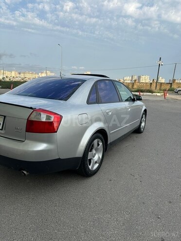 Audi A4 2002, 358,884 km - 1.8 л - Bakı