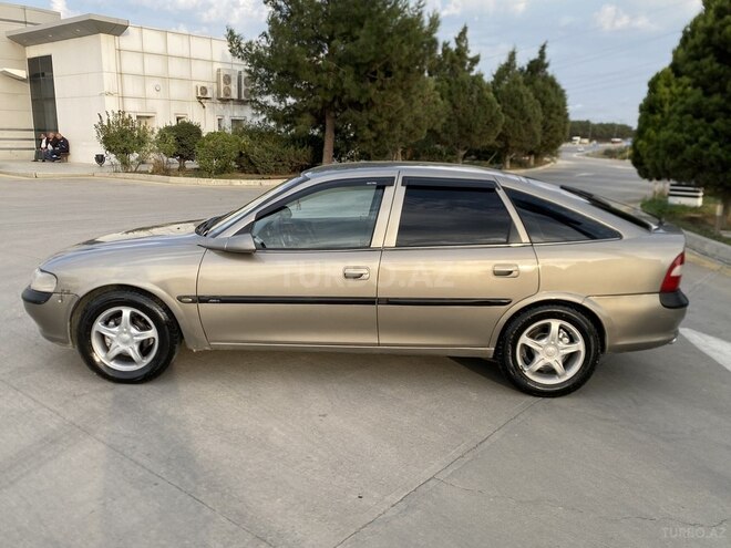 Opel Vectra 1997, 278,000 km - 1.8 l - Sumqayıt
