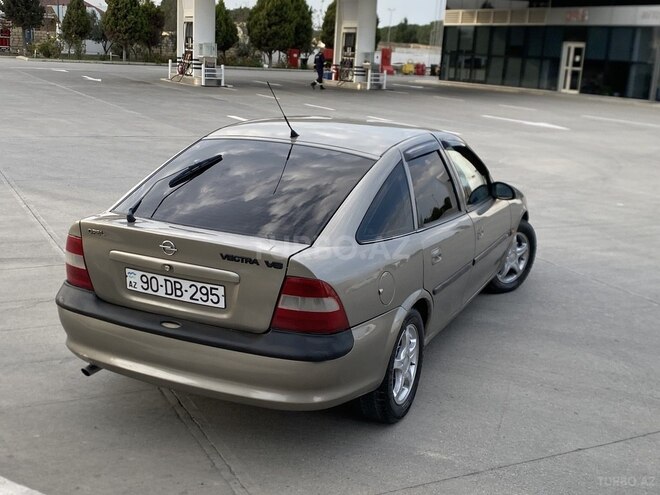 Opel Vectra 1997, 278,000 km - 1.8 l - Sumqayıt