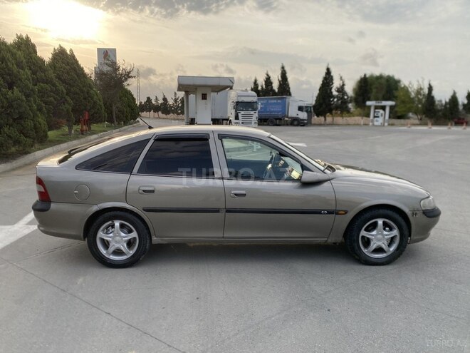 Opel Vectra 1997, 278,000 km - 1.8 l - Sumqayıt