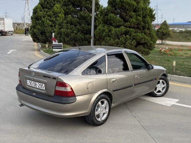 Opel Vectra 1997, 278,000 km - 1.8 l - Sumqayıt