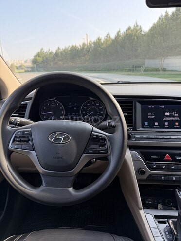 Hyundai Elantra 2016, 100,300 km - 2.0 l - Bakı