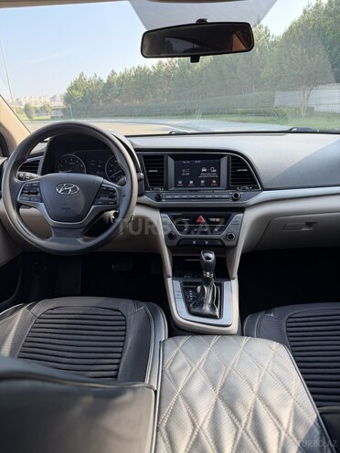 Hyundai Elantra 2016, 100,300 km - 2.0 l - Bakı