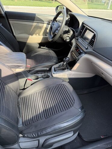 Hyundai Elantra 2016, 100,300 km - 2.0 l - Bakı