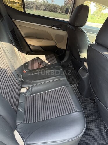 Hyundai Elantra 2016, 100,300 km - 2.0 l - Bakı