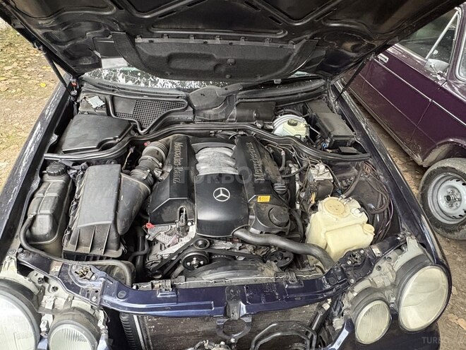Mercedes E 200 2000, 263,869 km - 2.0 l - Tovuz