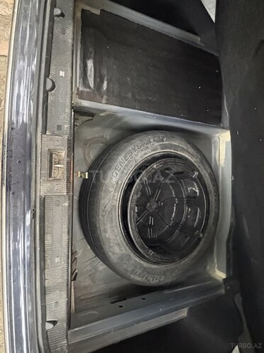 Mercedes E 200 2000, 263,869 km - 2.0 l - Tovuz