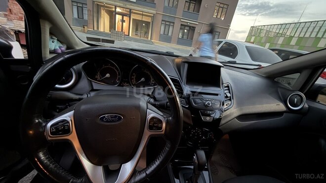 Ford Fiesta 2014, 251,000 km - 1.6 l - Bakı