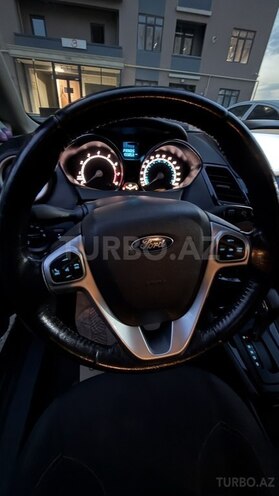 Ford Fiesta 2014, 251,000 km - 1.6 l - Bakı