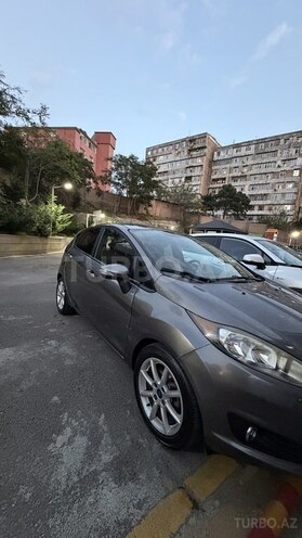 Ford Fiesta 2014, 251,000 km - 1.6 l - Bakı