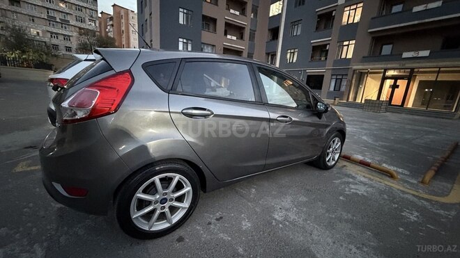 Ford Fiesta 2014, 251,000 km - 1.6 l - Bakı
