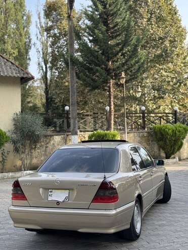 Mercedes C 230 2000, 323,251 km - 2.3 l - Masallı