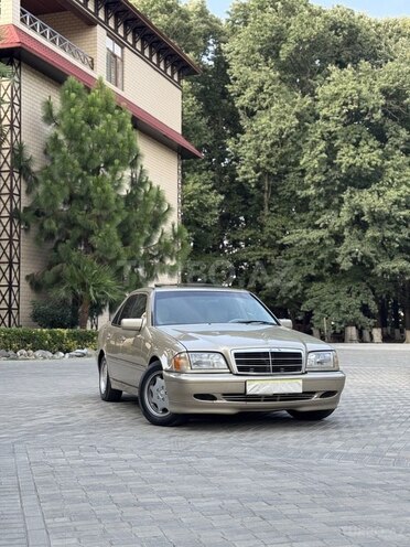 Mercedes C 230 2000, 323,251 km - 2.3 l - Masallı