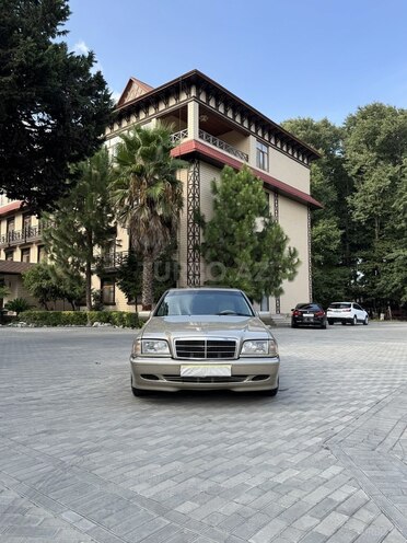 Mercedes C 230 2000, 323,251 km - 2.3 l - Masallı