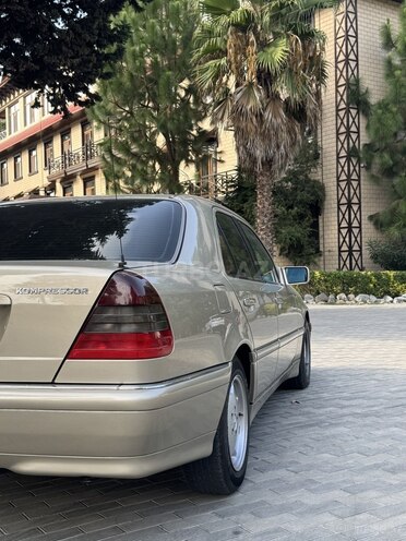 Mercedes C 230 2000, 323,251 km - 2.3 l - Masallı