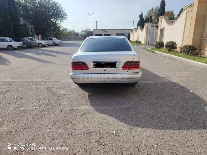 Mercedes E 240 1997, 548,000 km - 2.4 l - Bərdə