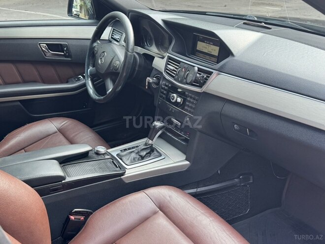 Mercedes E 220 2010, 300,000 km - 2.1 l - Bakı