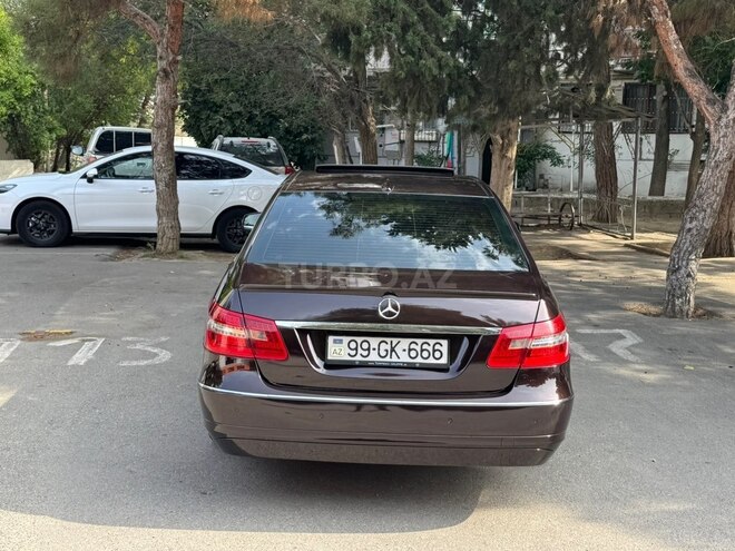 Mercedes E 220 2010, 300,000 km - 2.1 l - Bakı