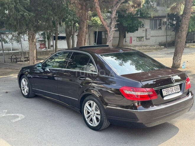 Mercedes E 220 2010, 300,000 km - 2.1 l - Bakı