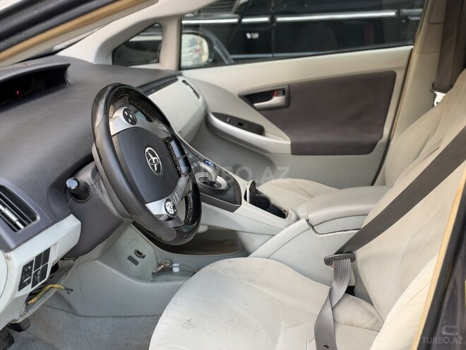 Toyota Prius 2010, 256,000 km - 1.8 л - Bərdə