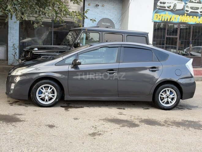Toyota Prius 2010, 256,000 km - 1.8 л - Bərdə