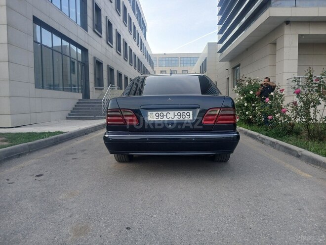 Mercedes E 270 2000, 575,777 km - 2.7 л - Sabirabad
