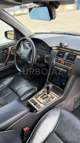 Mercedes E 320 2000, 280,000 km - 3.2 l - Bakı