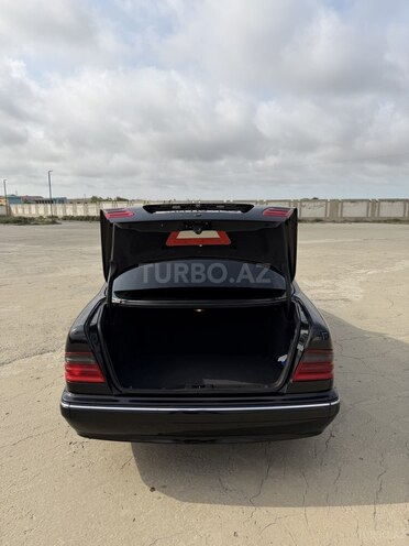 Mercedes E 320 2000, 280,000 km - 3.2 l - Bakı