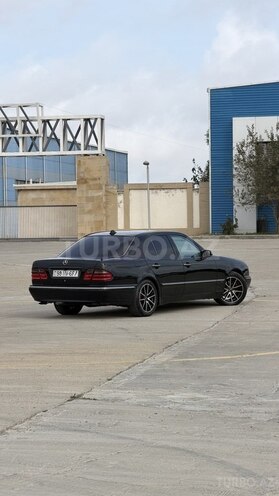Mercedes E 320 2000, 280,000 km - 3.2 l - Bakı