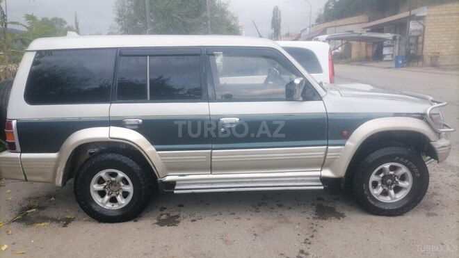 Mitsubishi Pajero 1993, 345,000 km - 2.8 l - Bakı