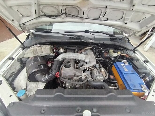 Kia Sorento 2002, 260,000 km - 2.5 л - 