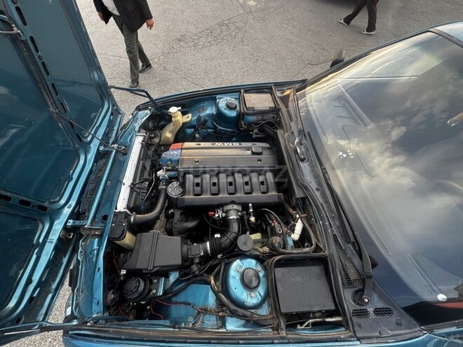BMW 520 1994, 554,780 km - 2.0 l - Babək