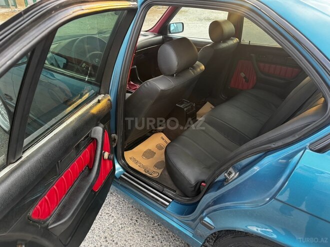 BMW 520 1994, 554,780 km - 2.0 l - Babək